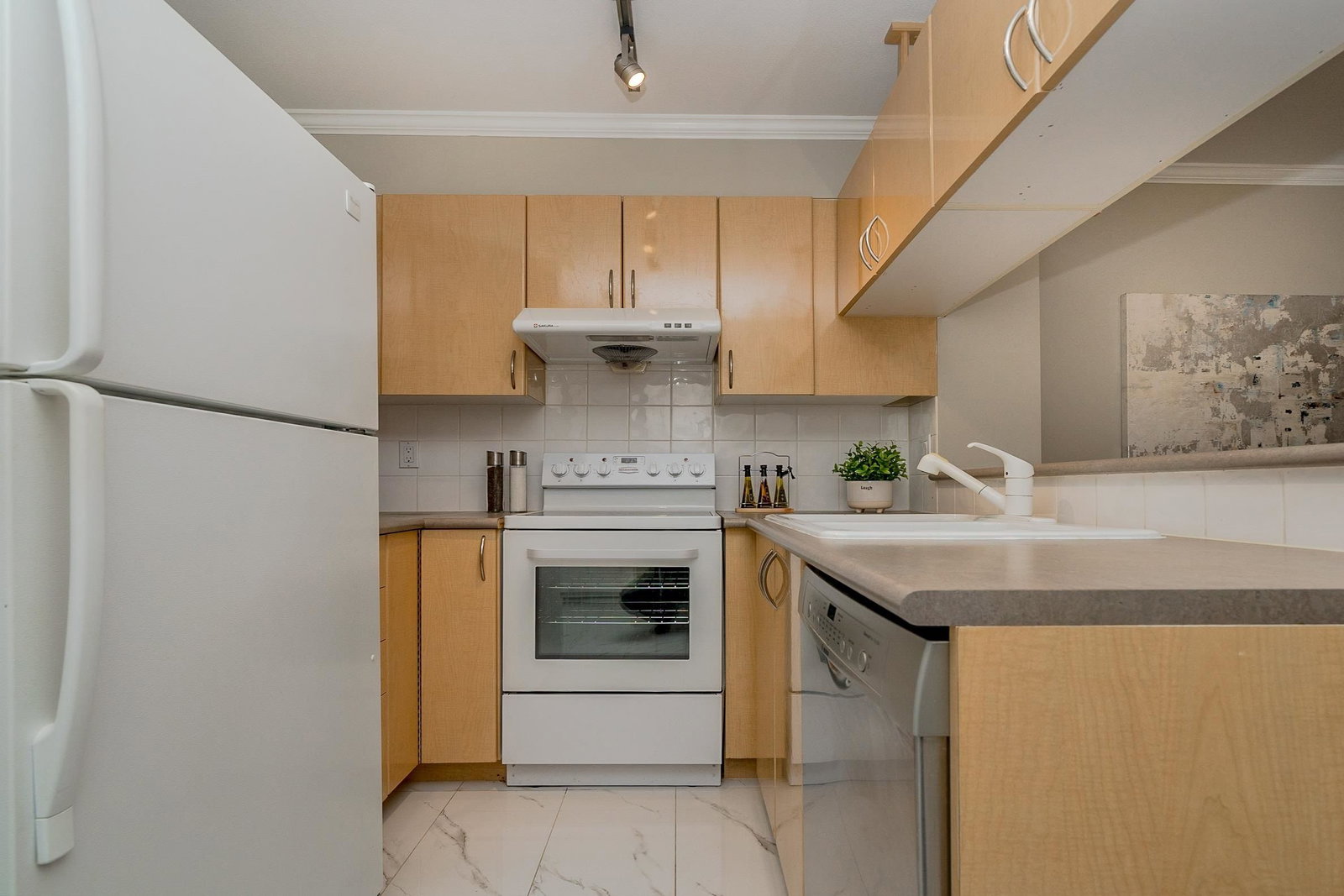 Listing Image 20