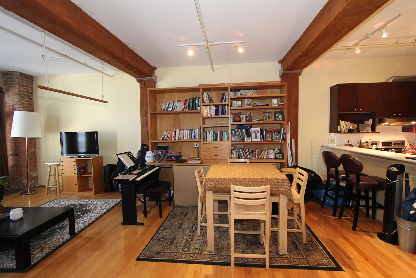 Listing Image 10