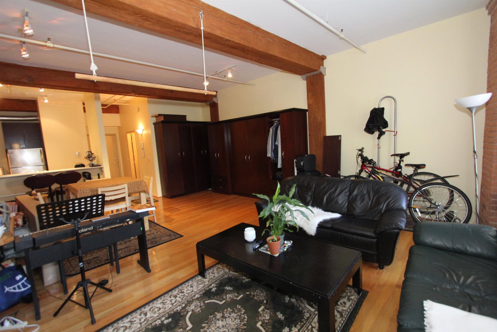 Listing Image 15