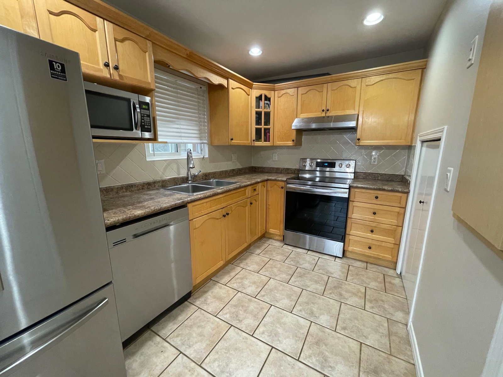Listing Image 15