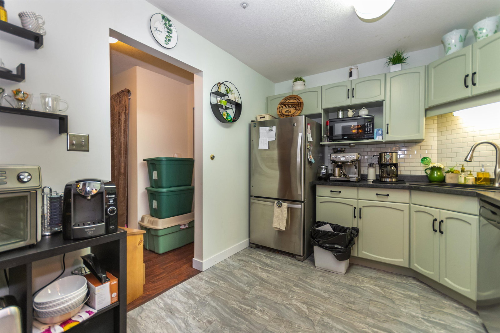 Listing Image 14