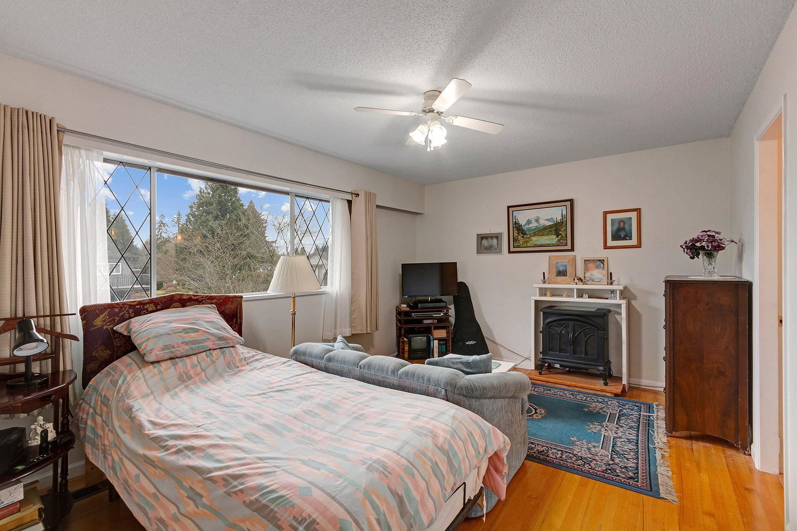 Listing Image 16