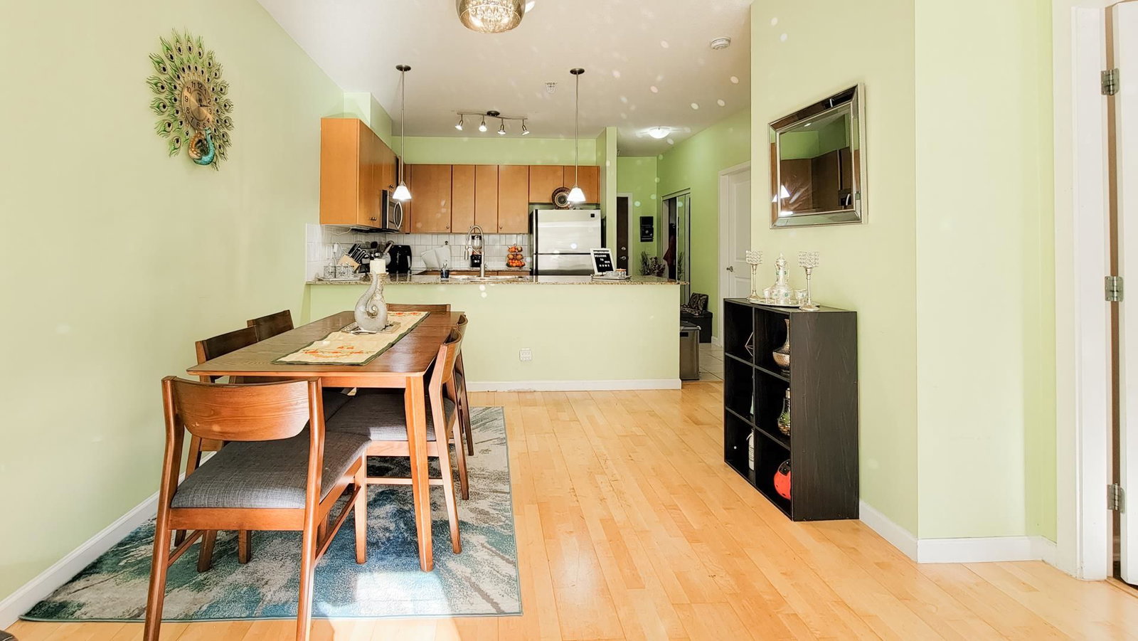 Listing Image 9