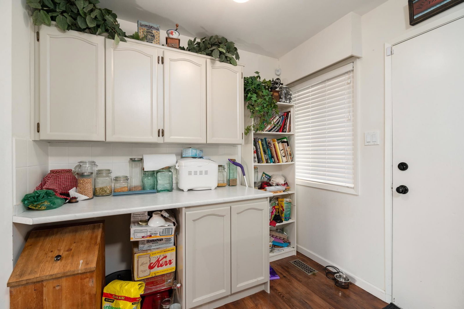 Listing Image 13