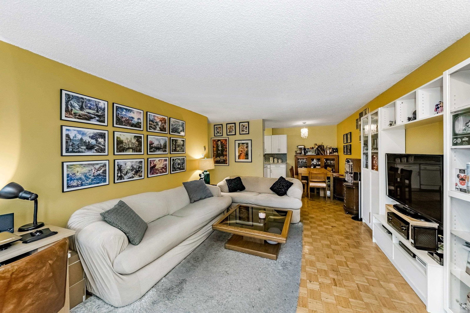 Listing Image 14