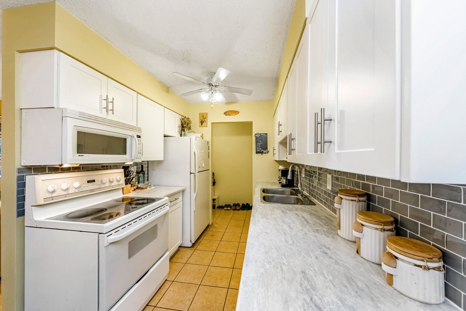 Listing Image 18