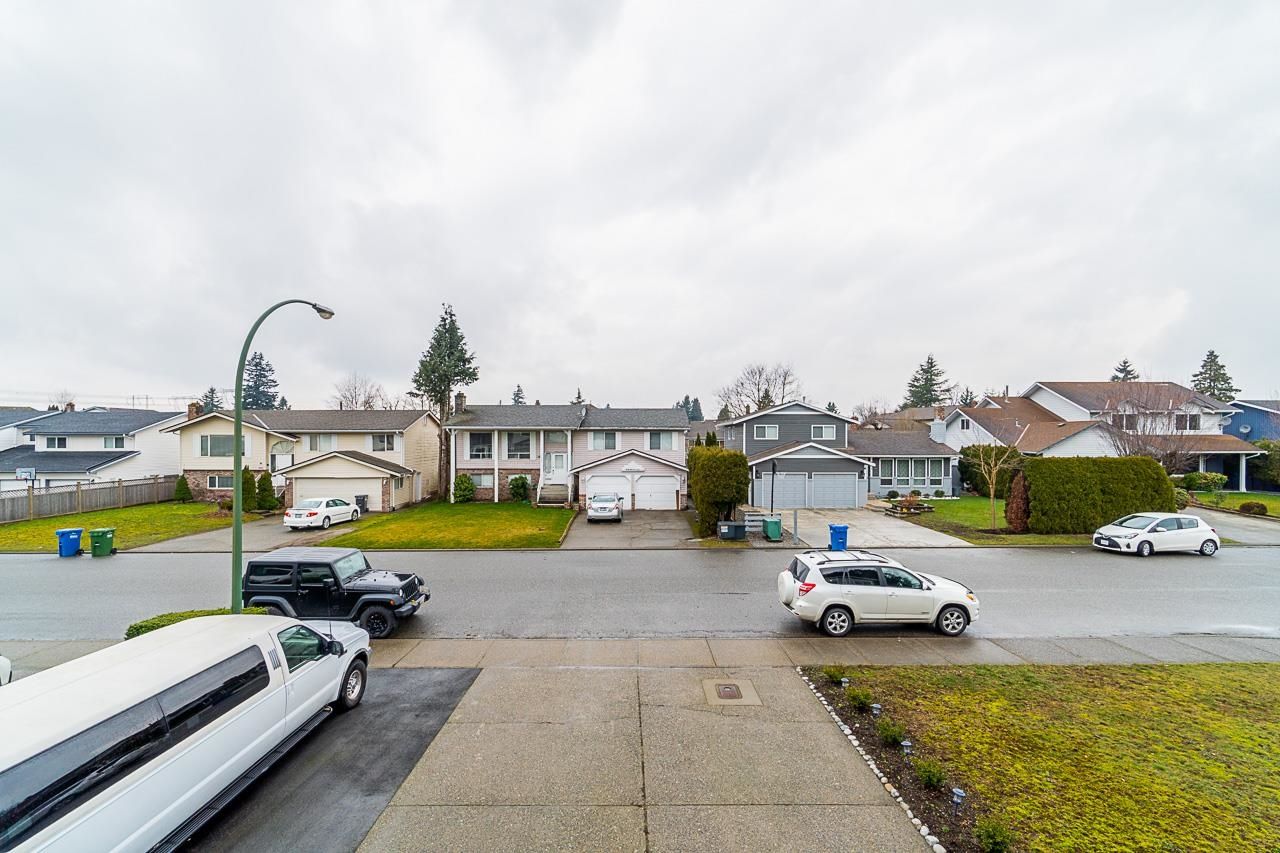 Listing Image 32