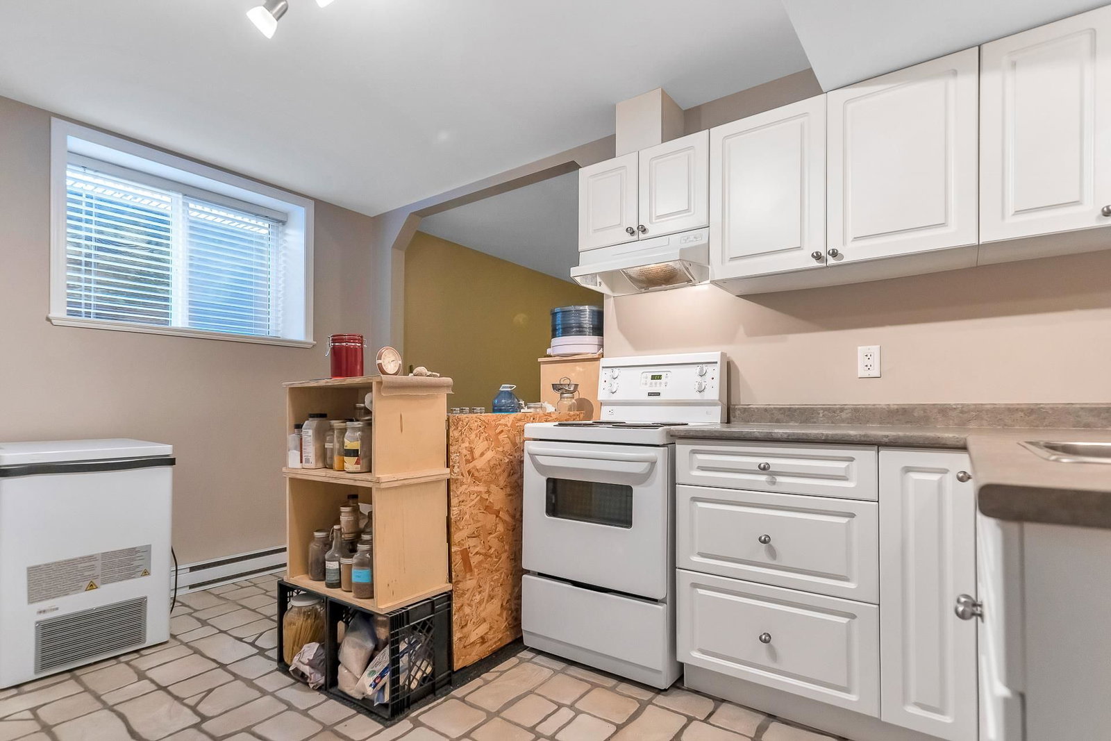 Listing Image 16