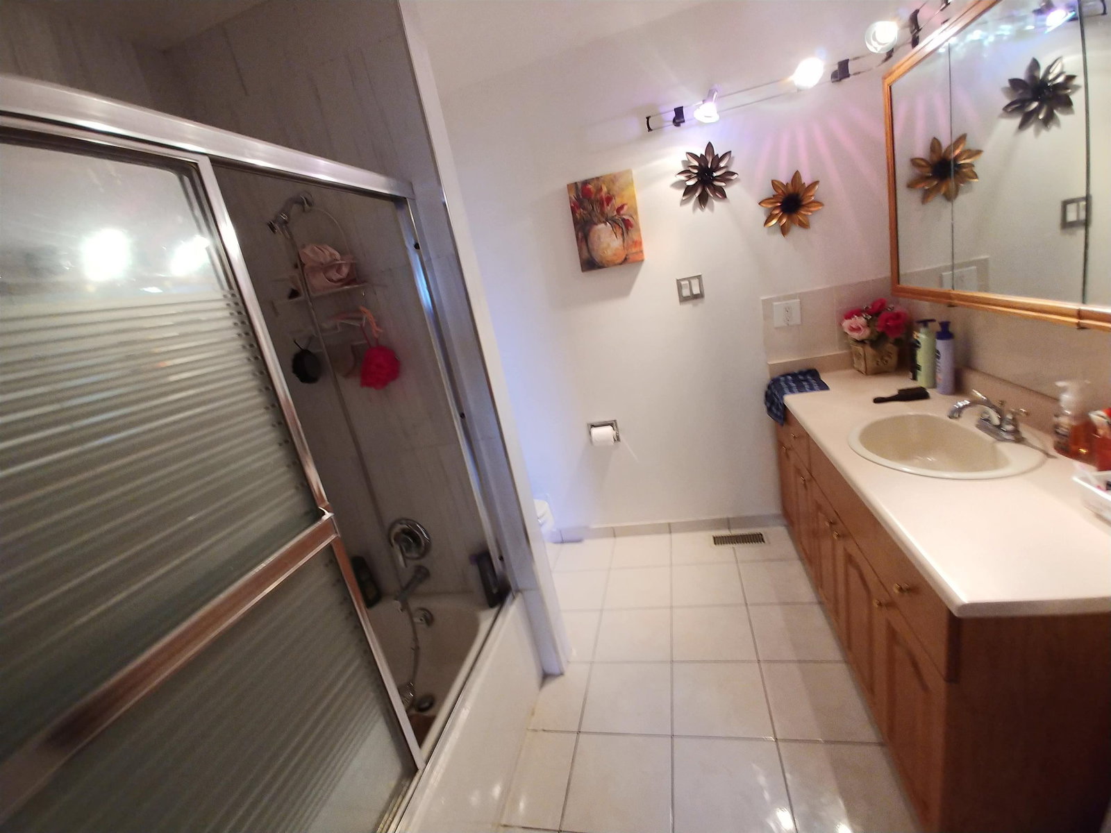 Listing Image 28