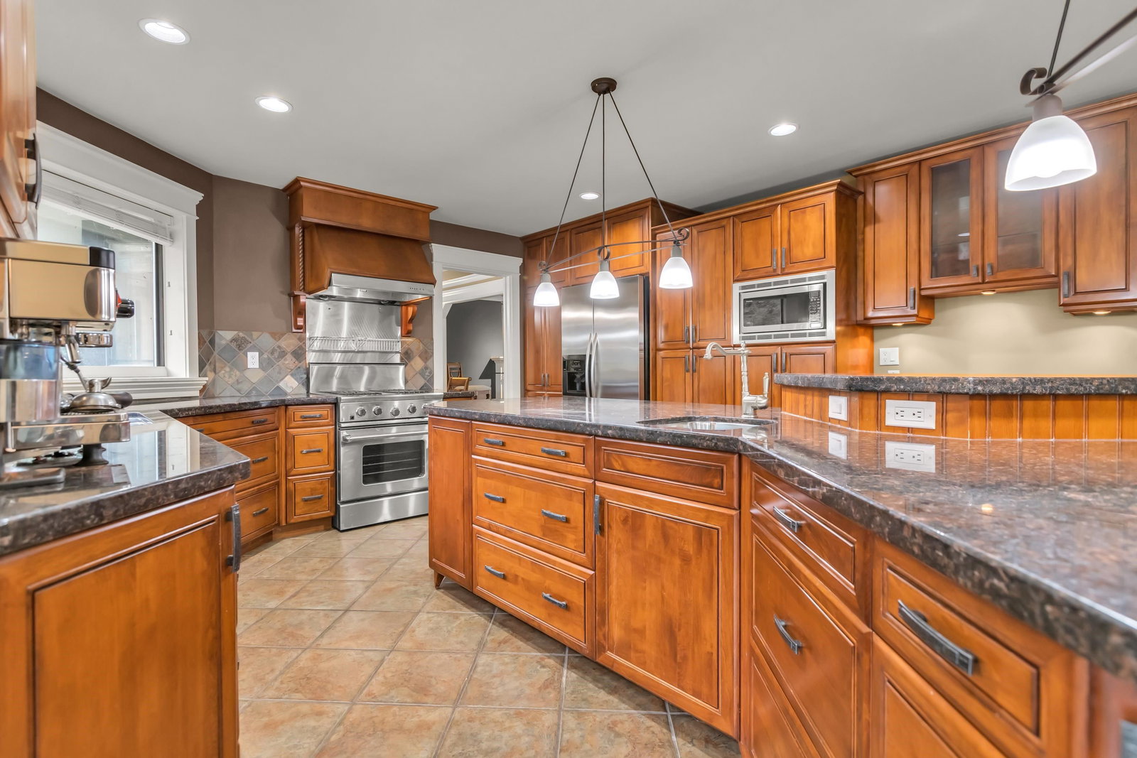 Listing Image 15