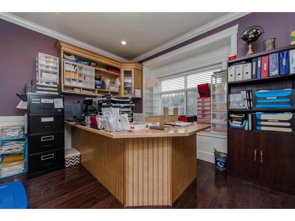 Listing Image 11