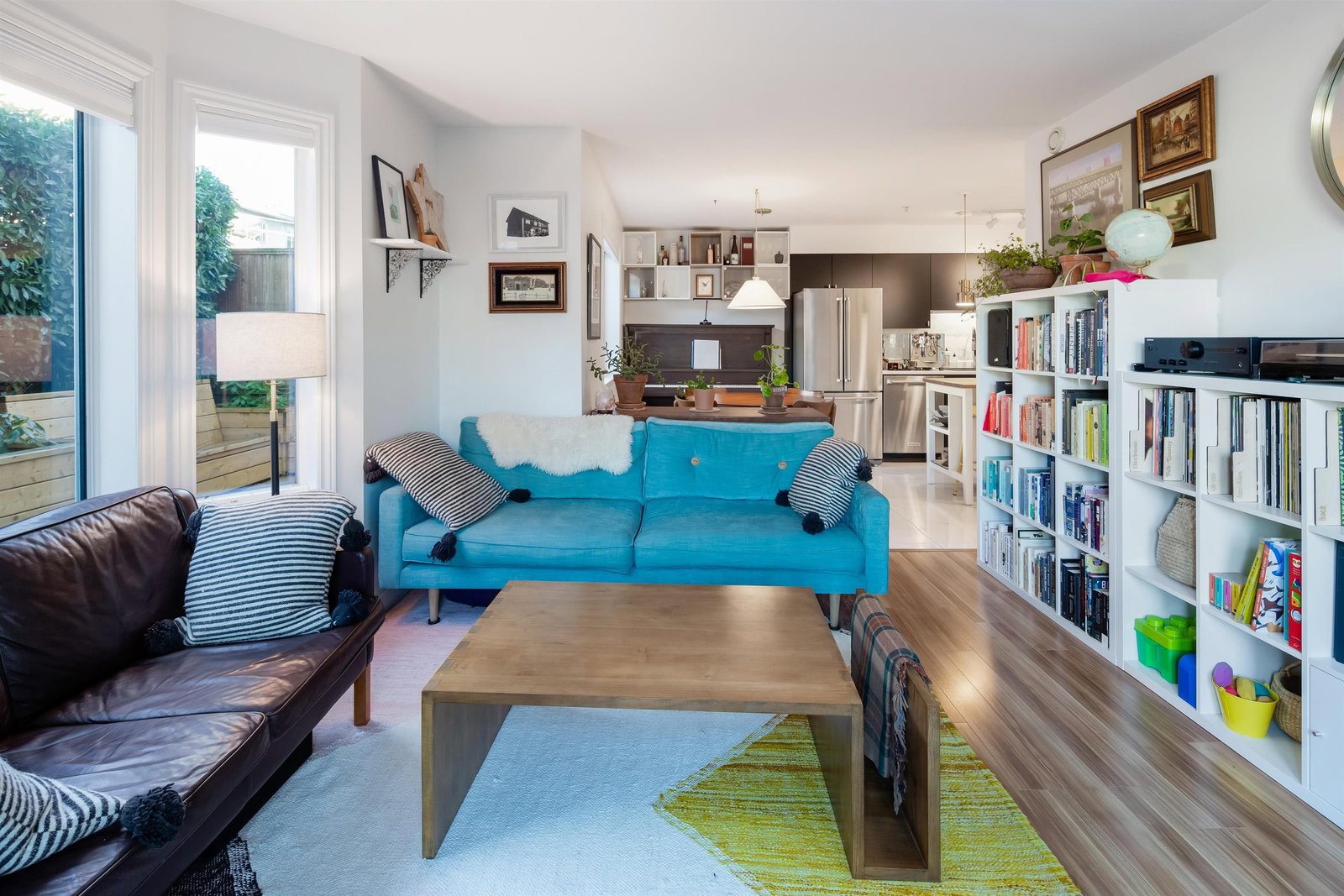 Listing Image 10