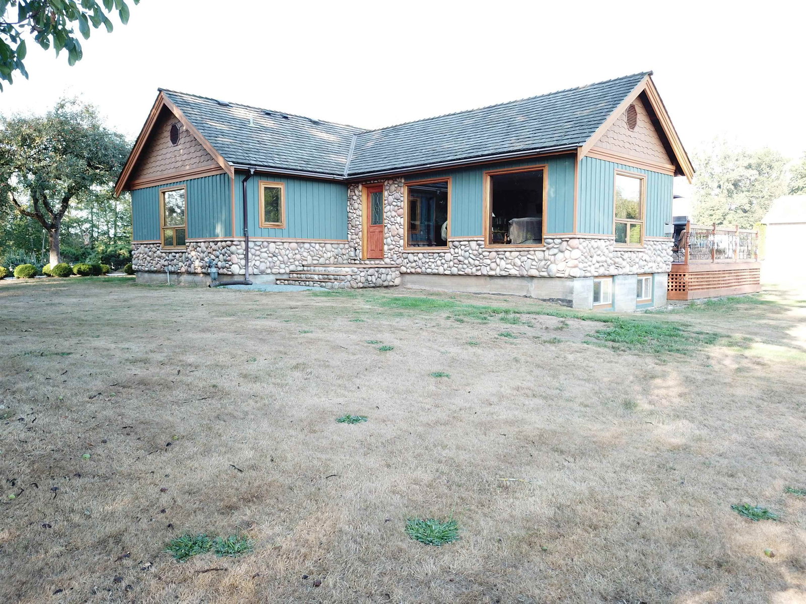 Listing Image 4