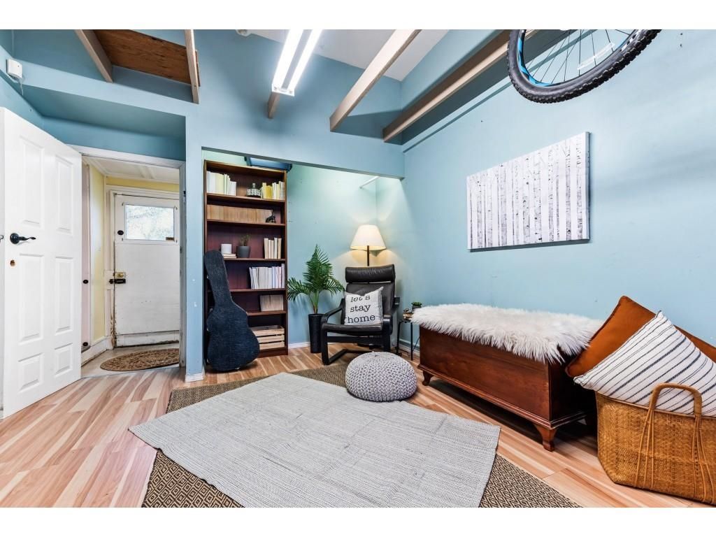 Listing Image 18