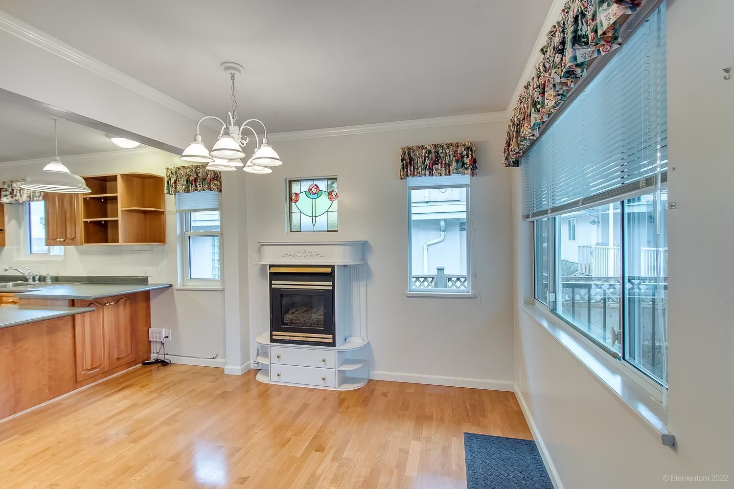 Listing Image 14