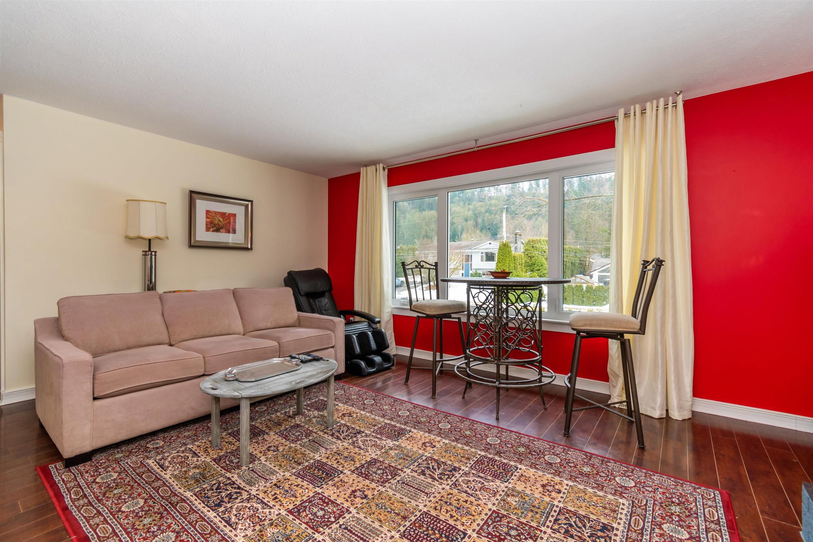 Listing Image 8