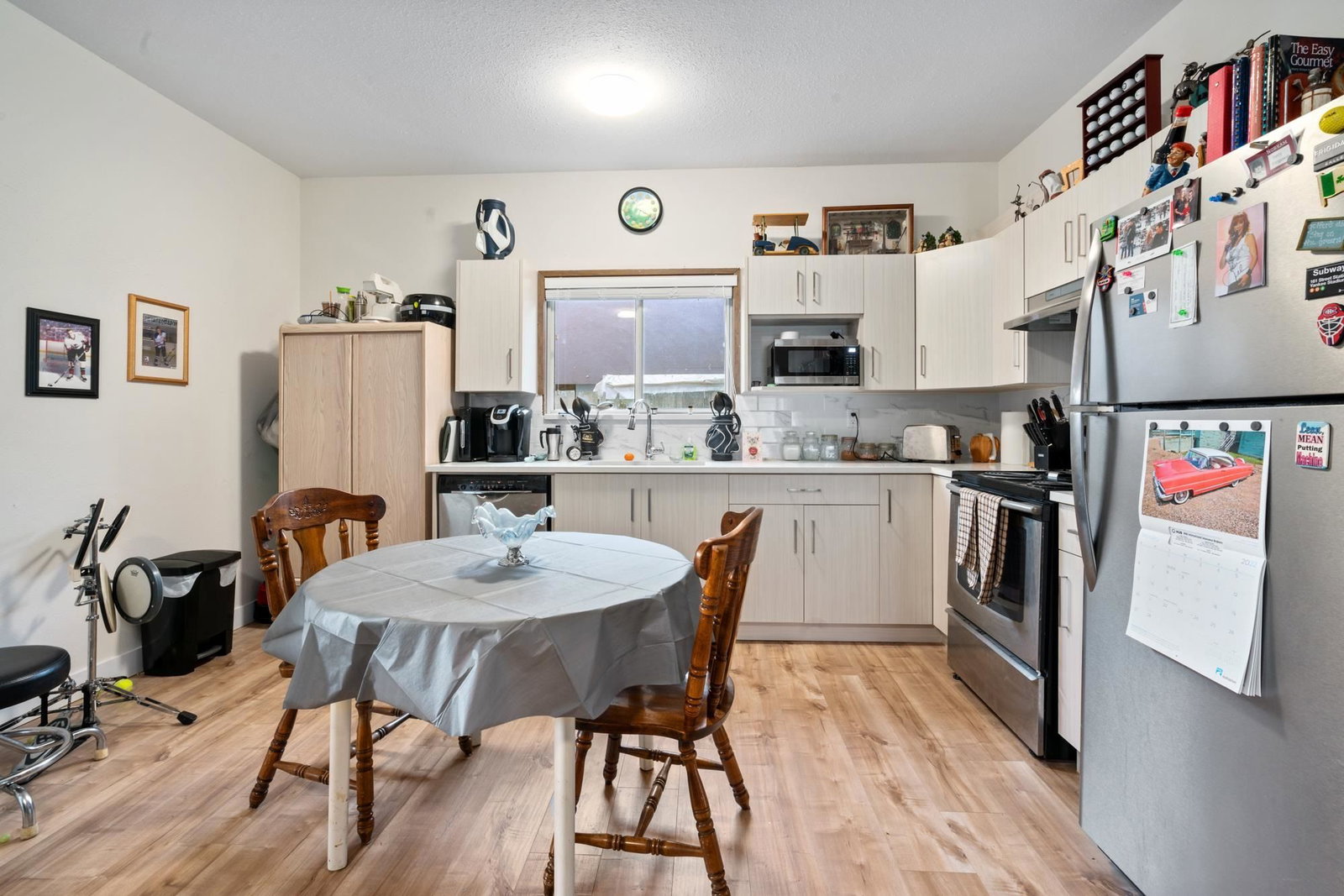 Listing Image 19