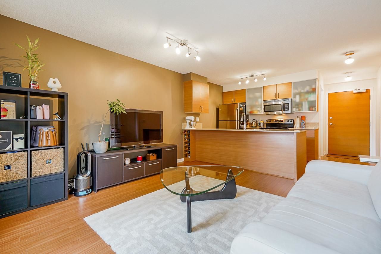 Listing Image 12