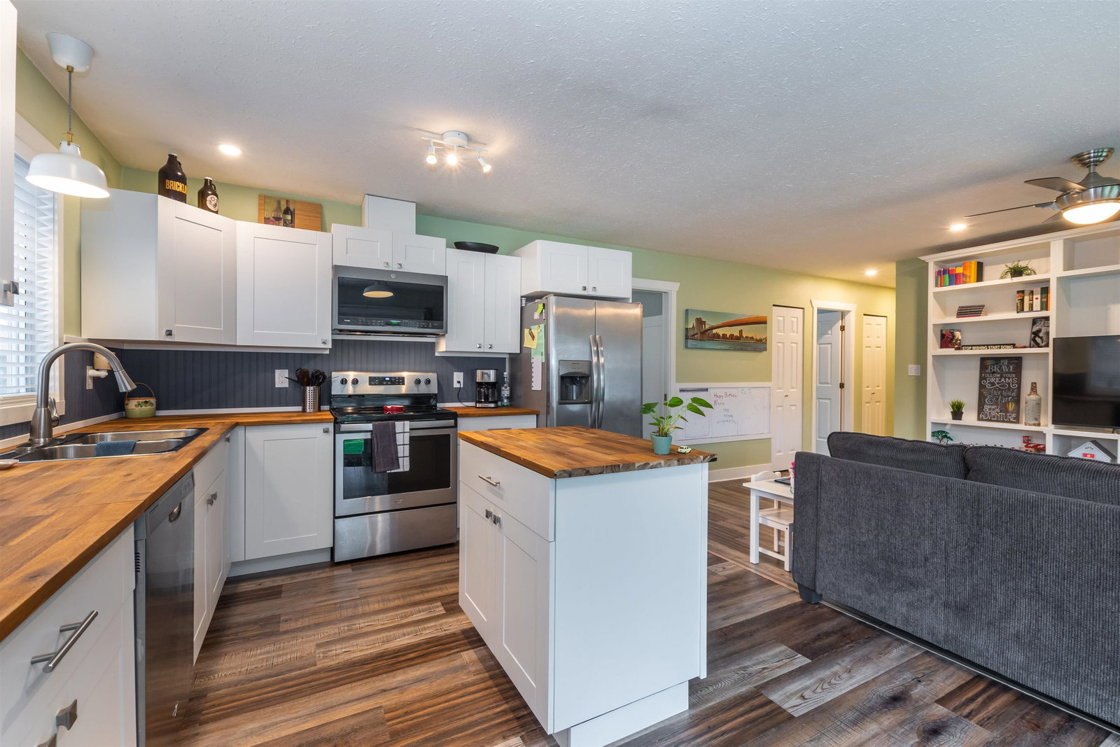 Listing Image 19