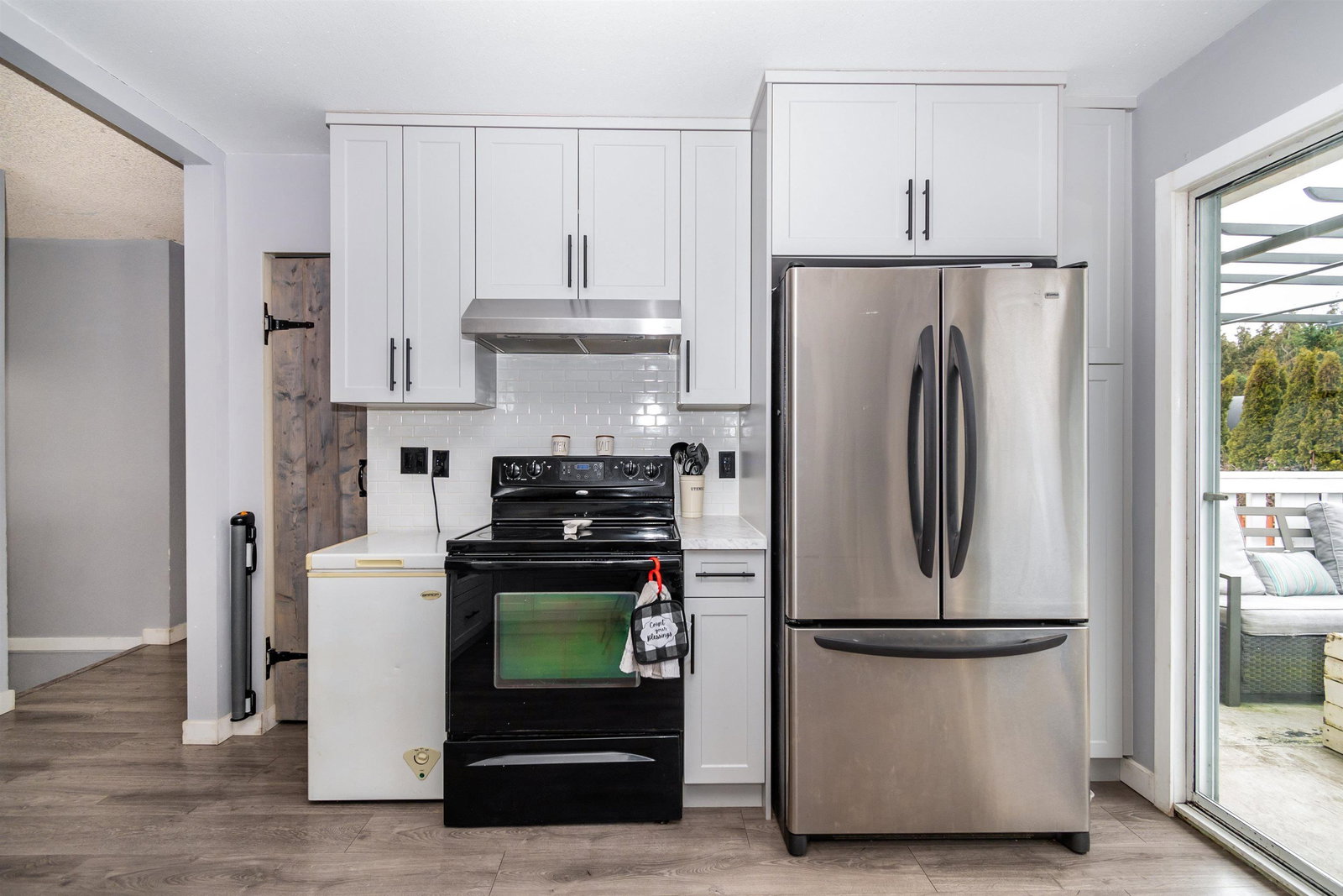 Listing Image 8