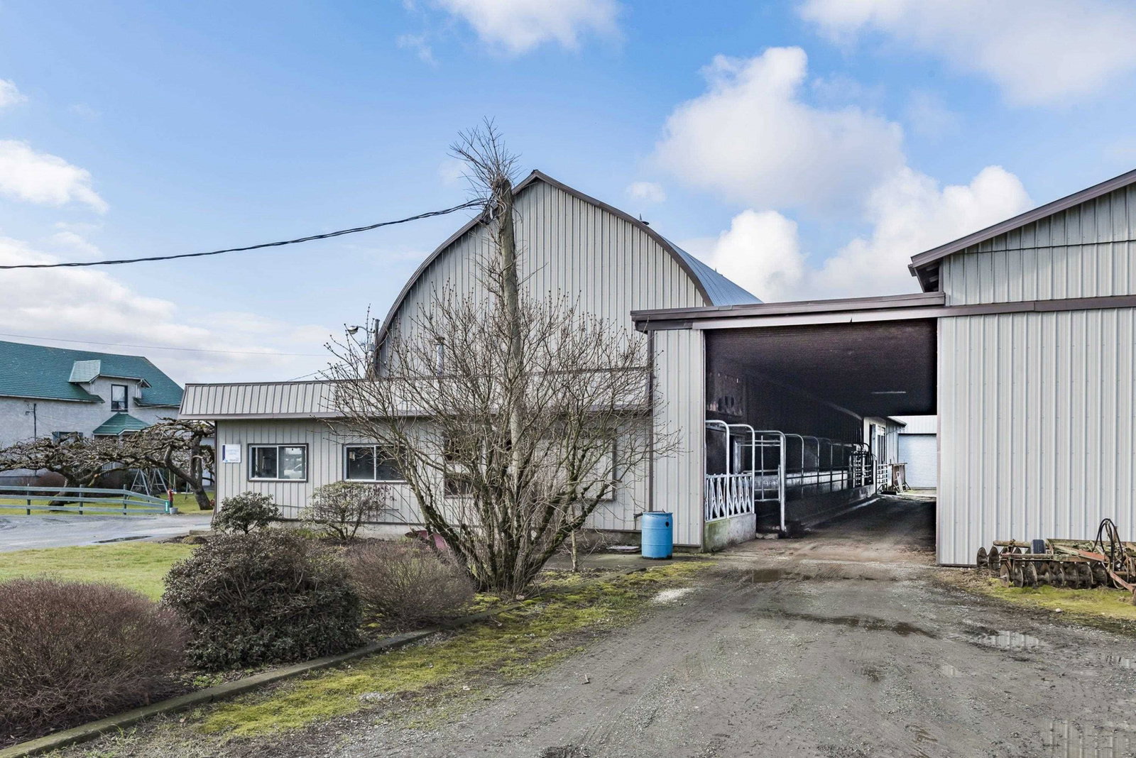Listing Image 10