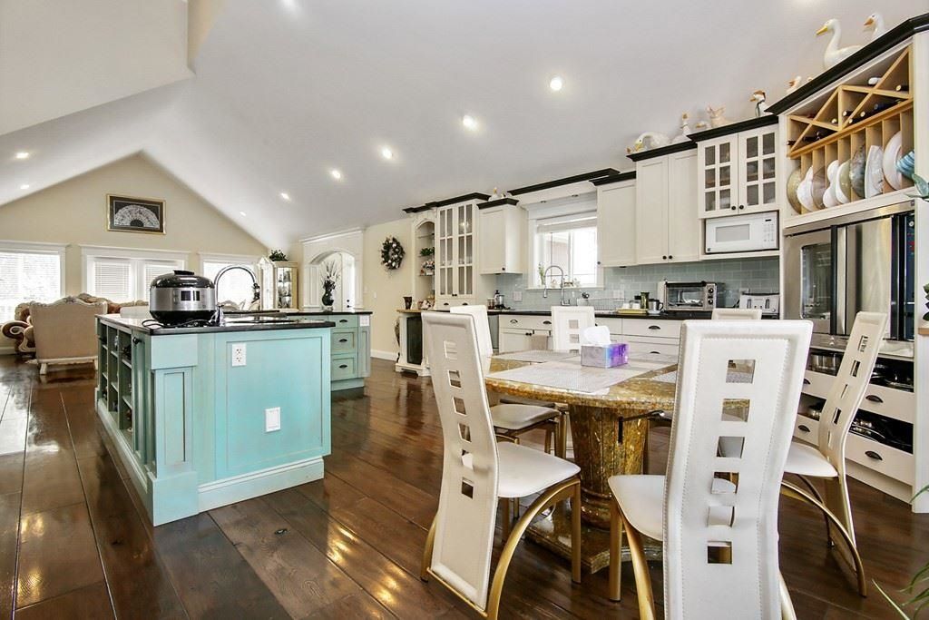 Listing Image 19
