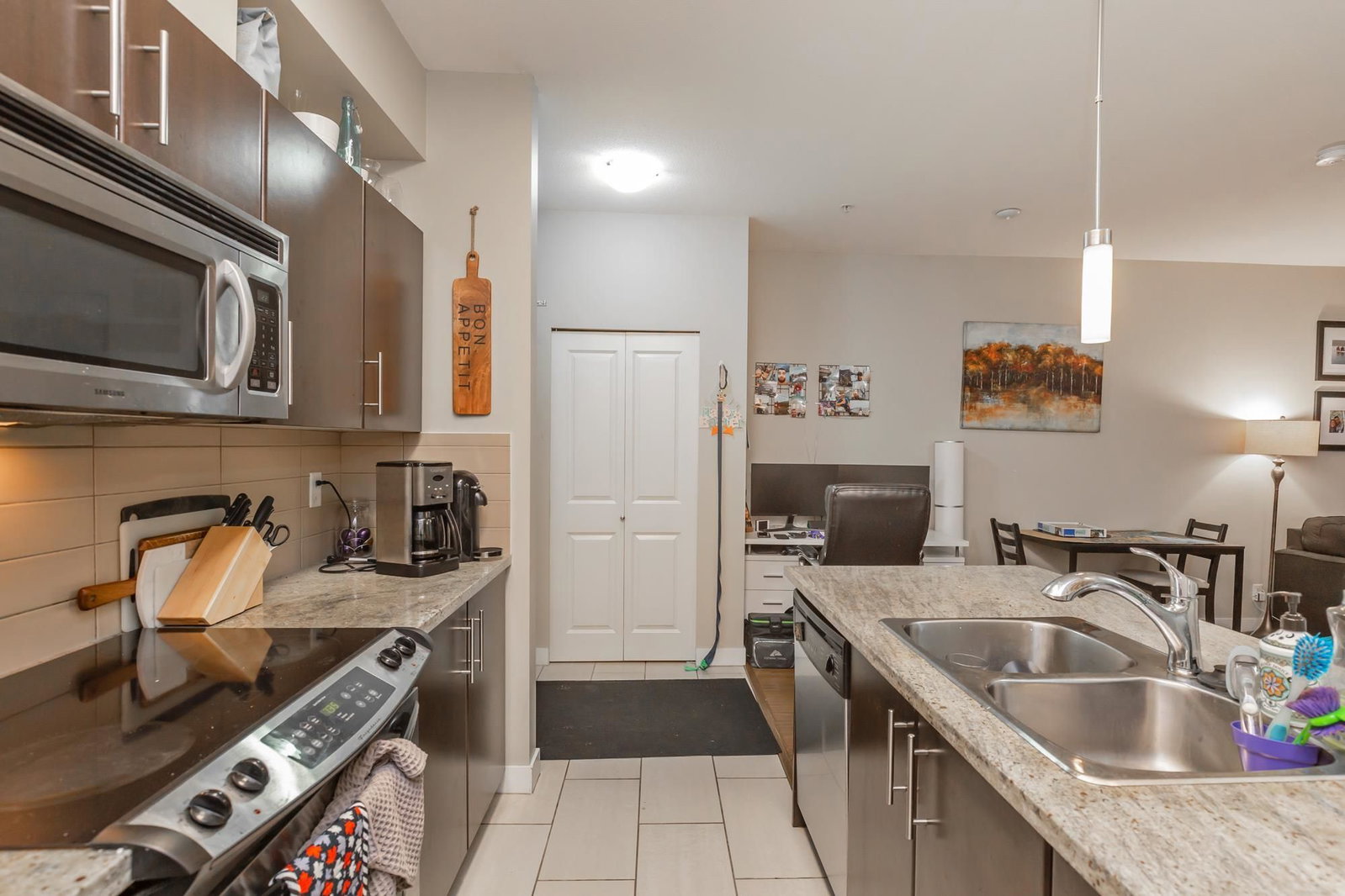 Listing Image 10