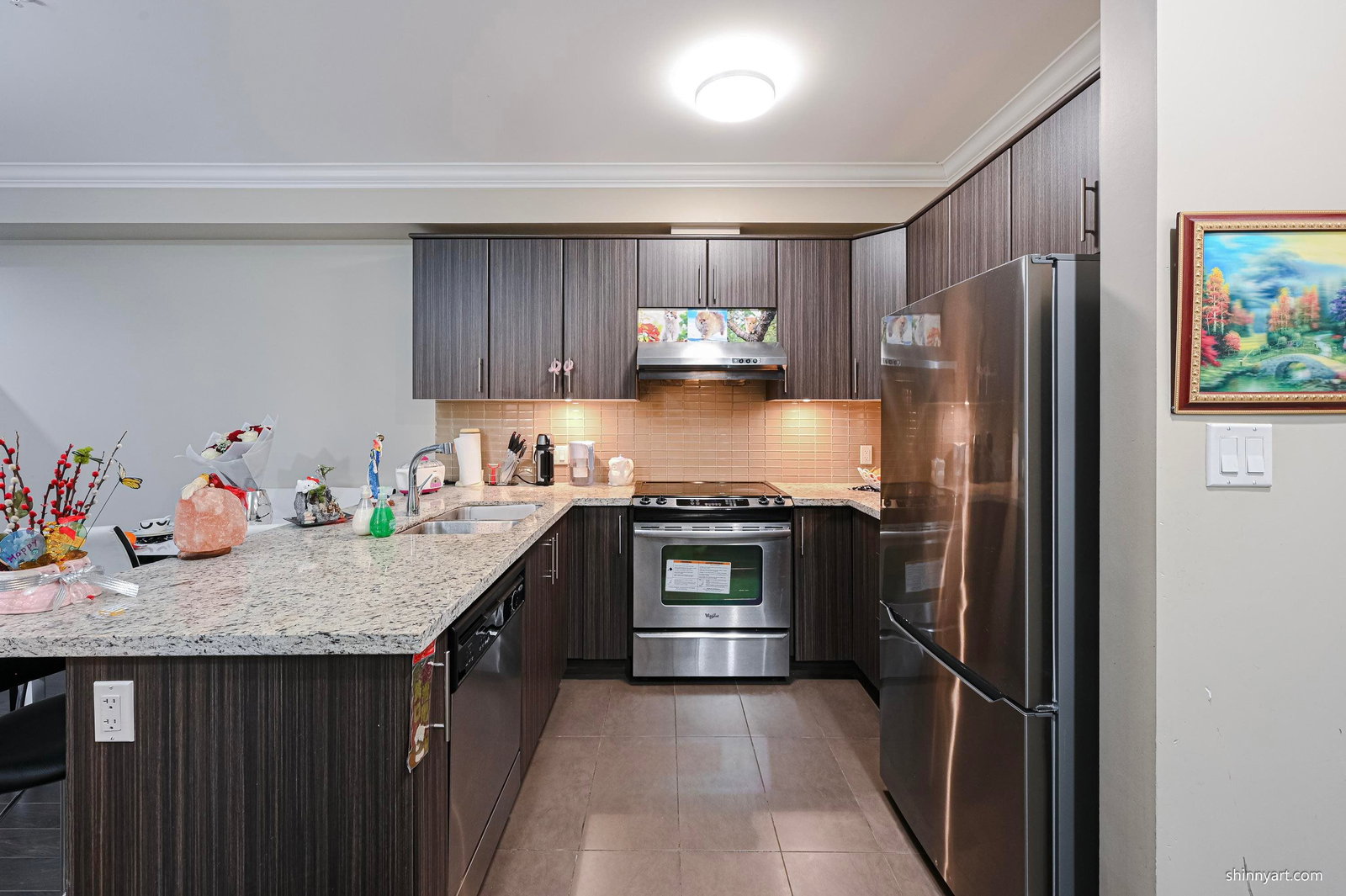 Listing Image 6