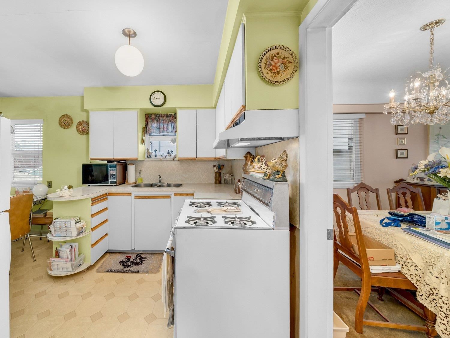 Listing Image 6