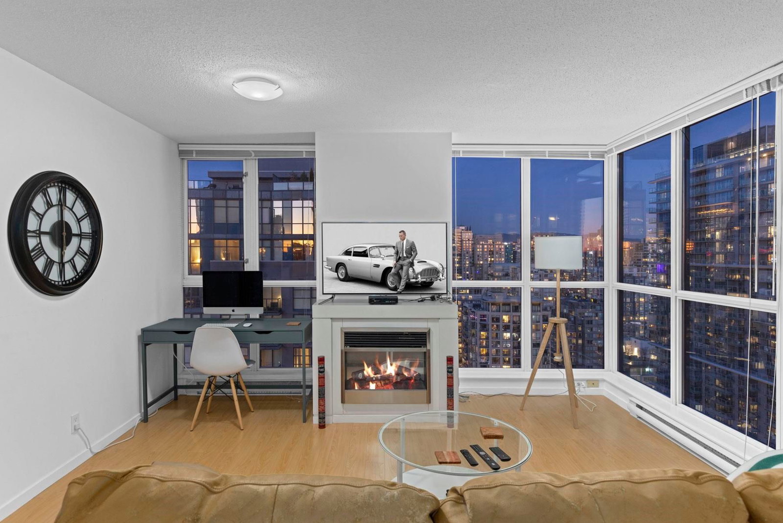Listing Image 10