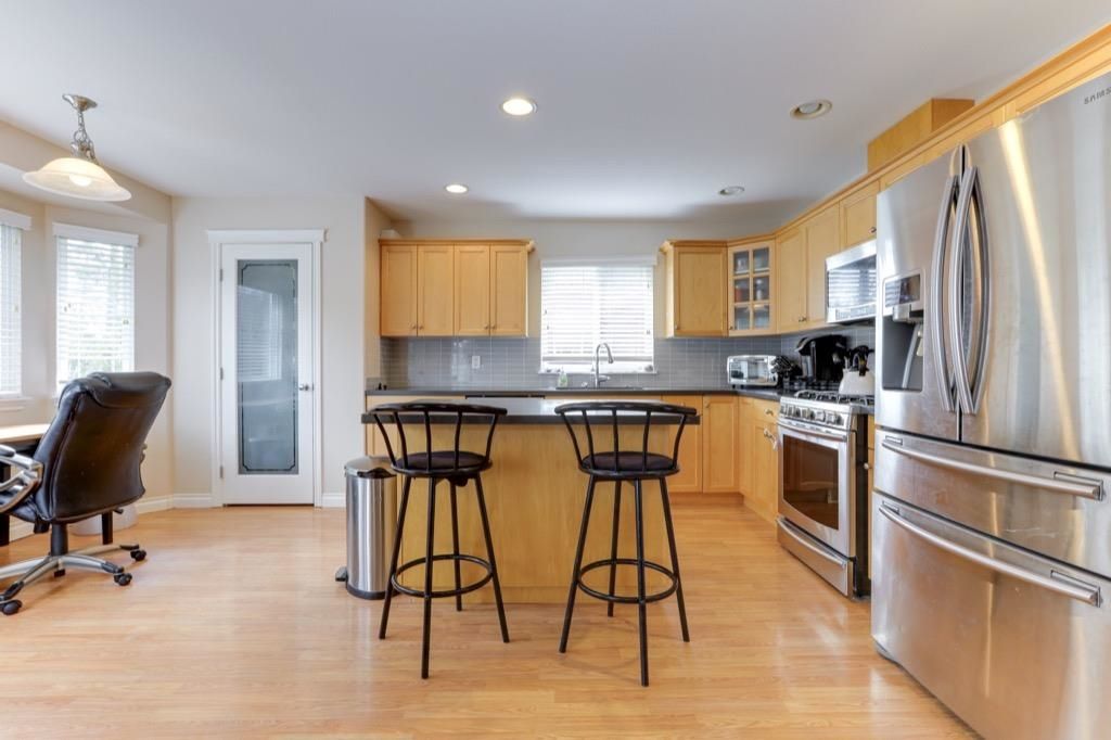 Listing Image 9