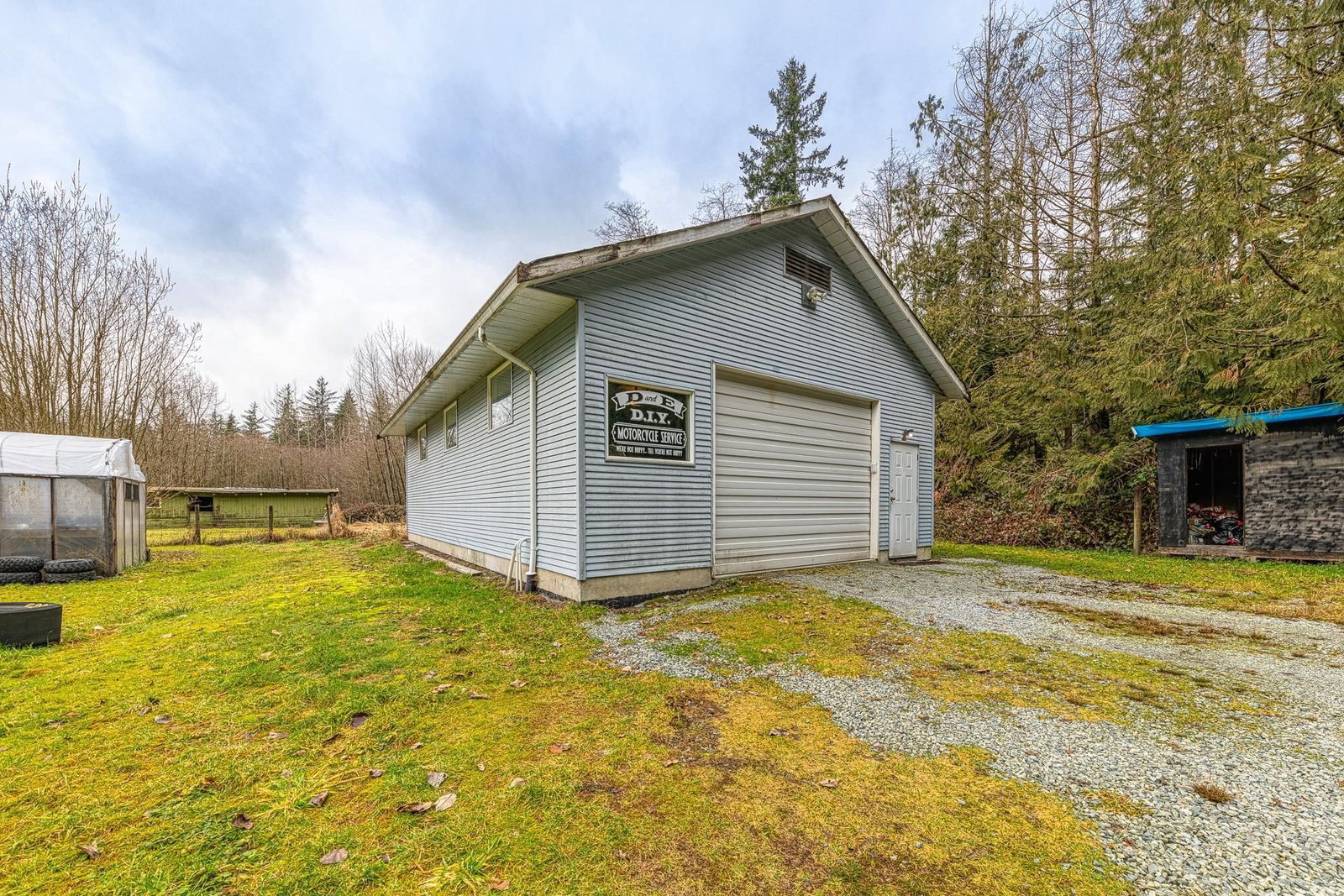 Listing Image 8