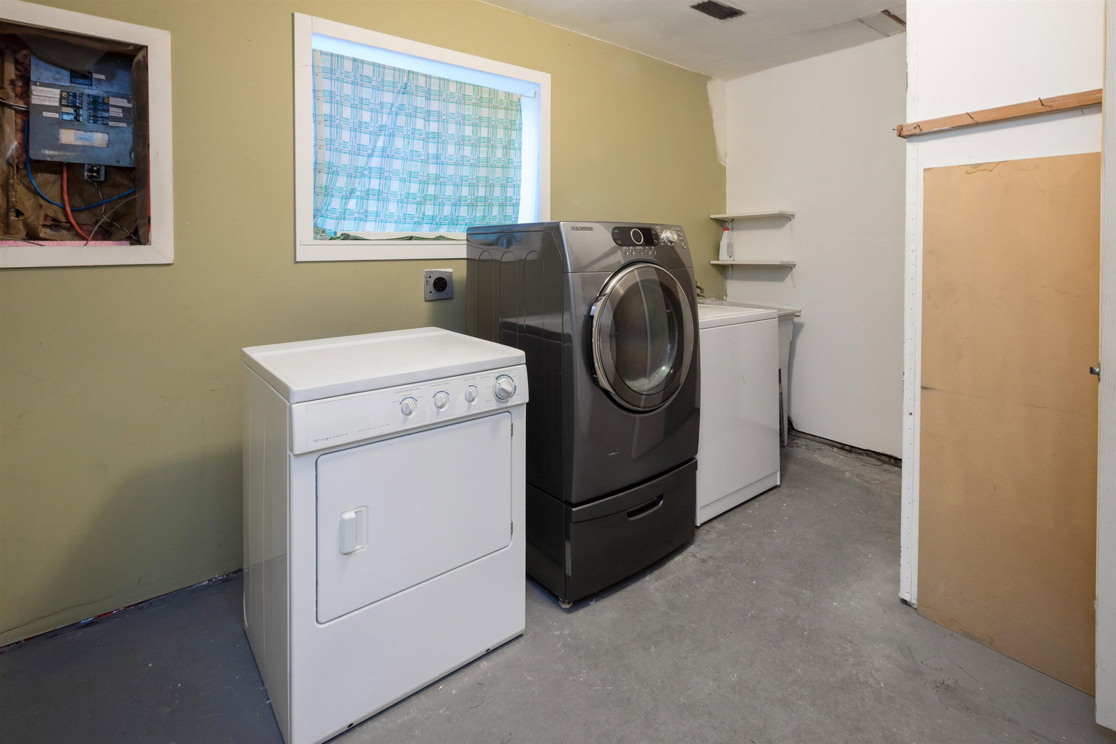 Listing Image 20