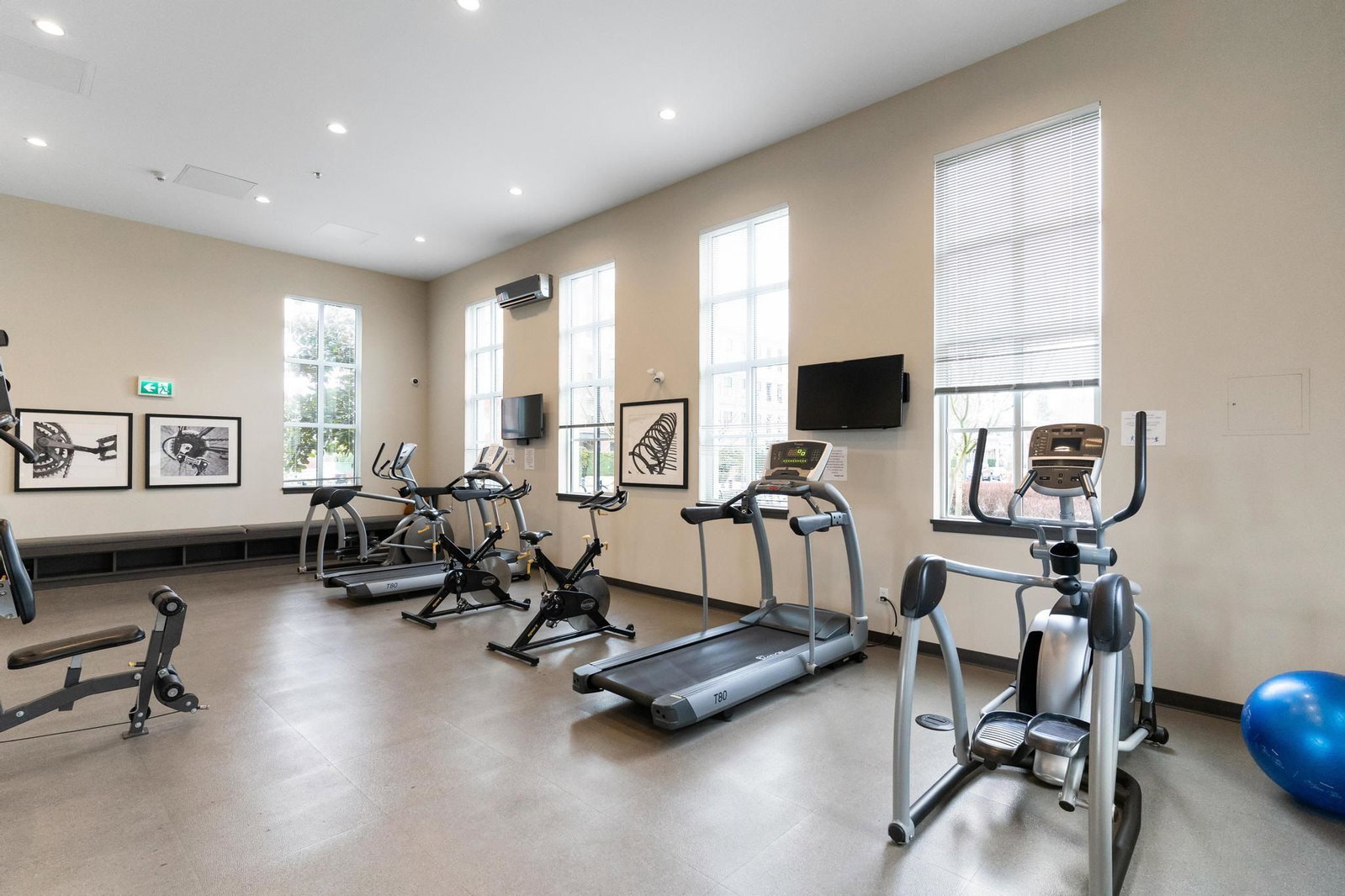 Listing Image 27