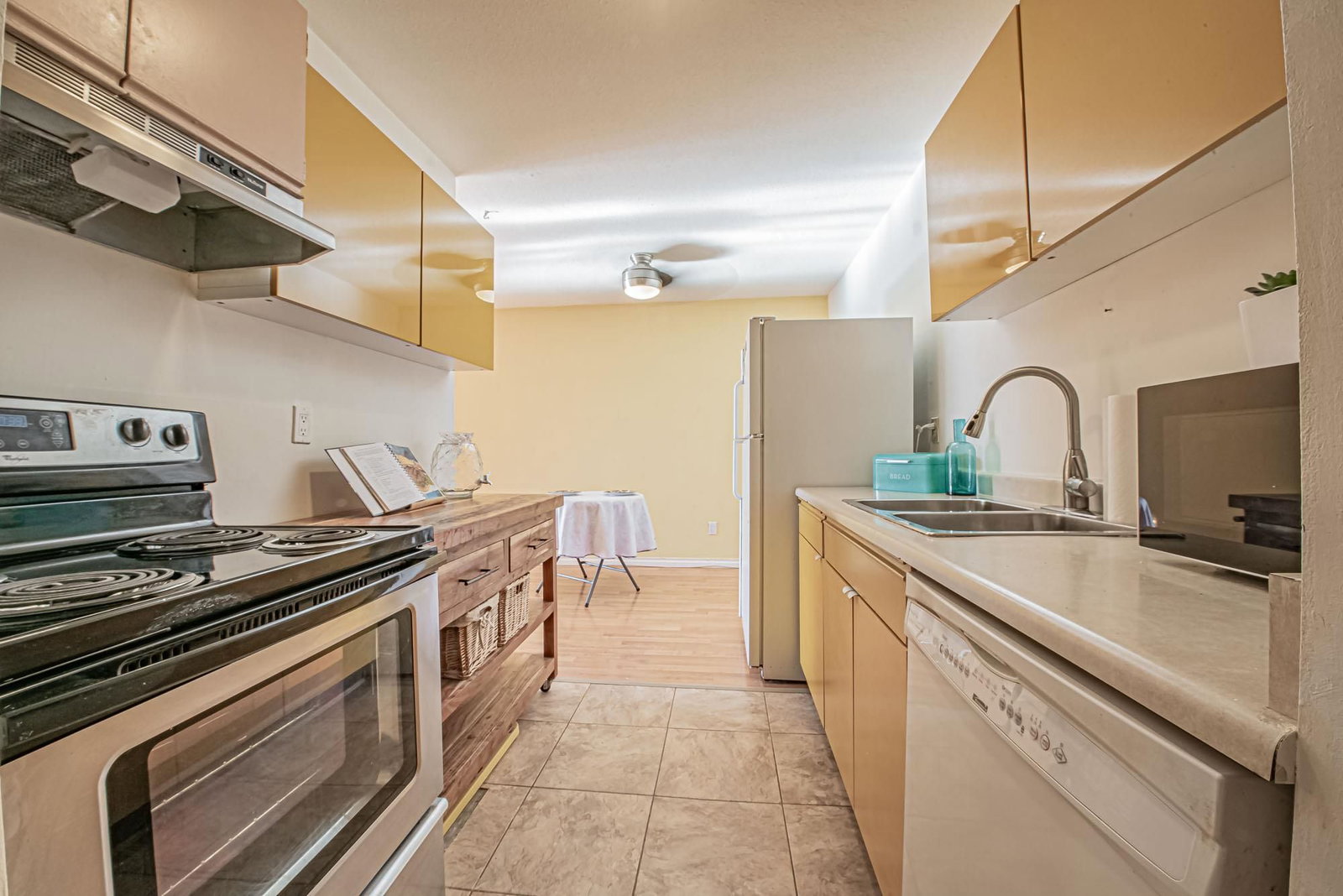 Listing Image 9