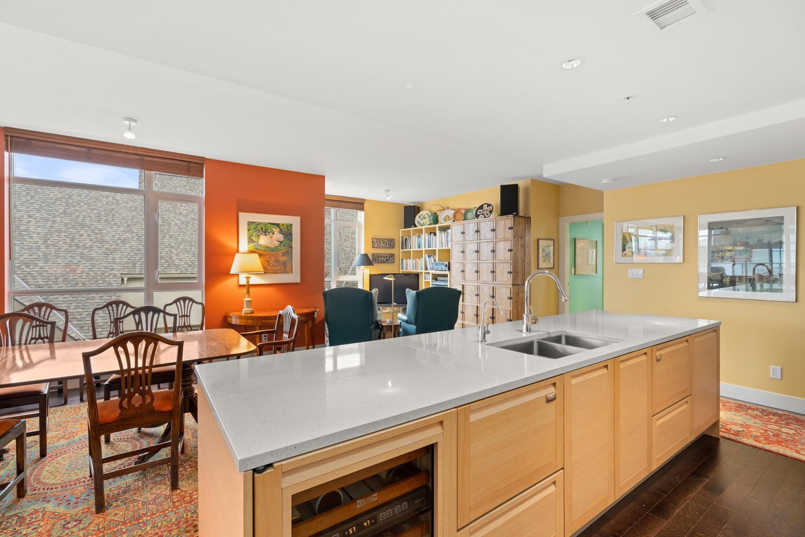 Listing Image 12