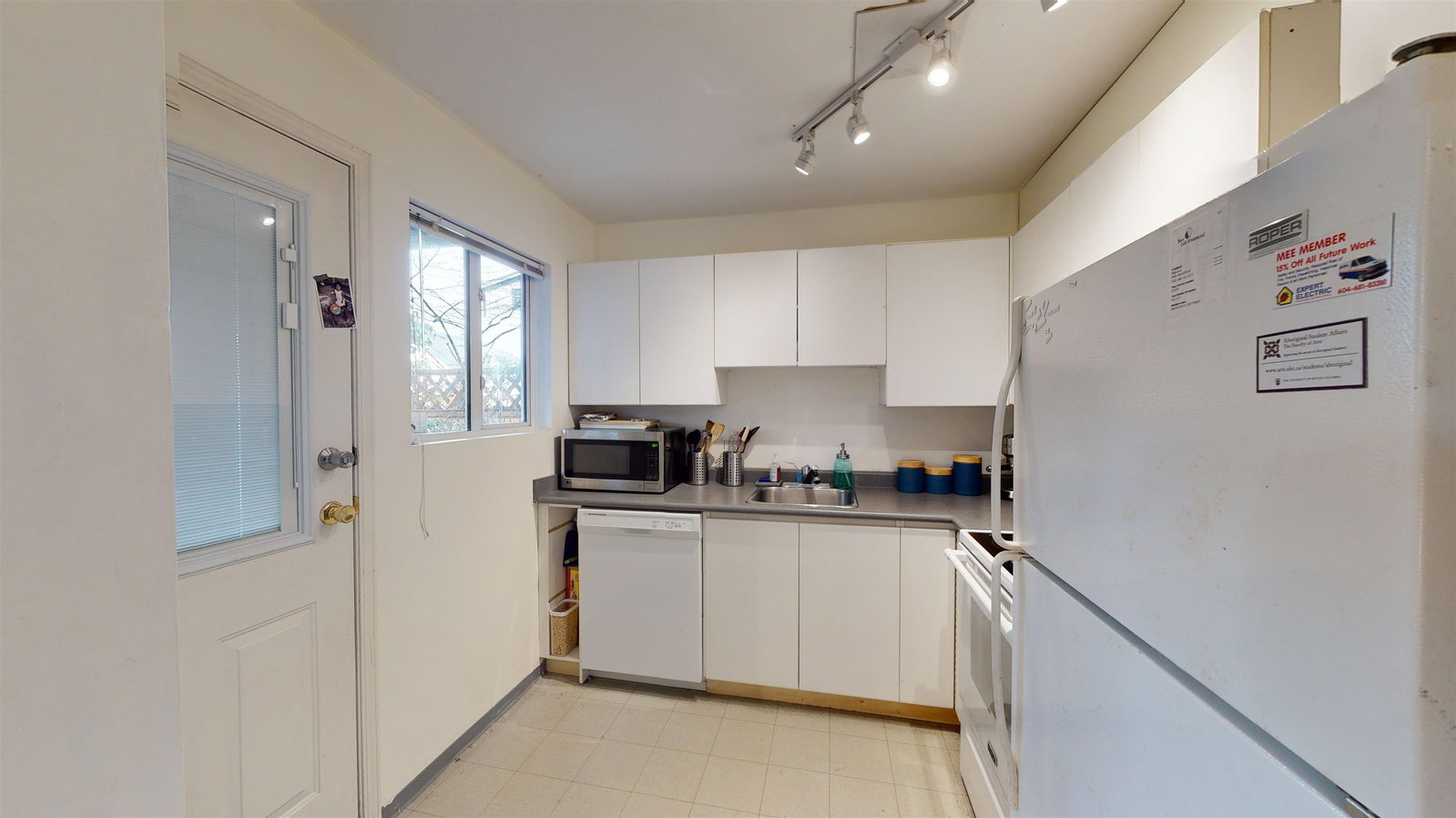 Listing Image 20