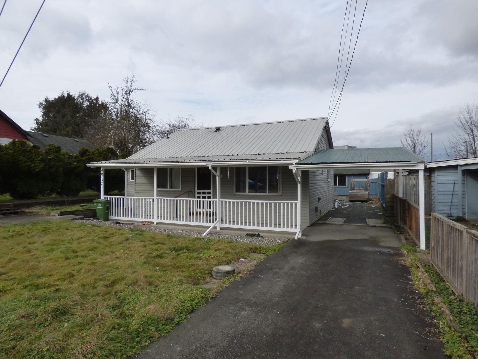 Listing photo 2