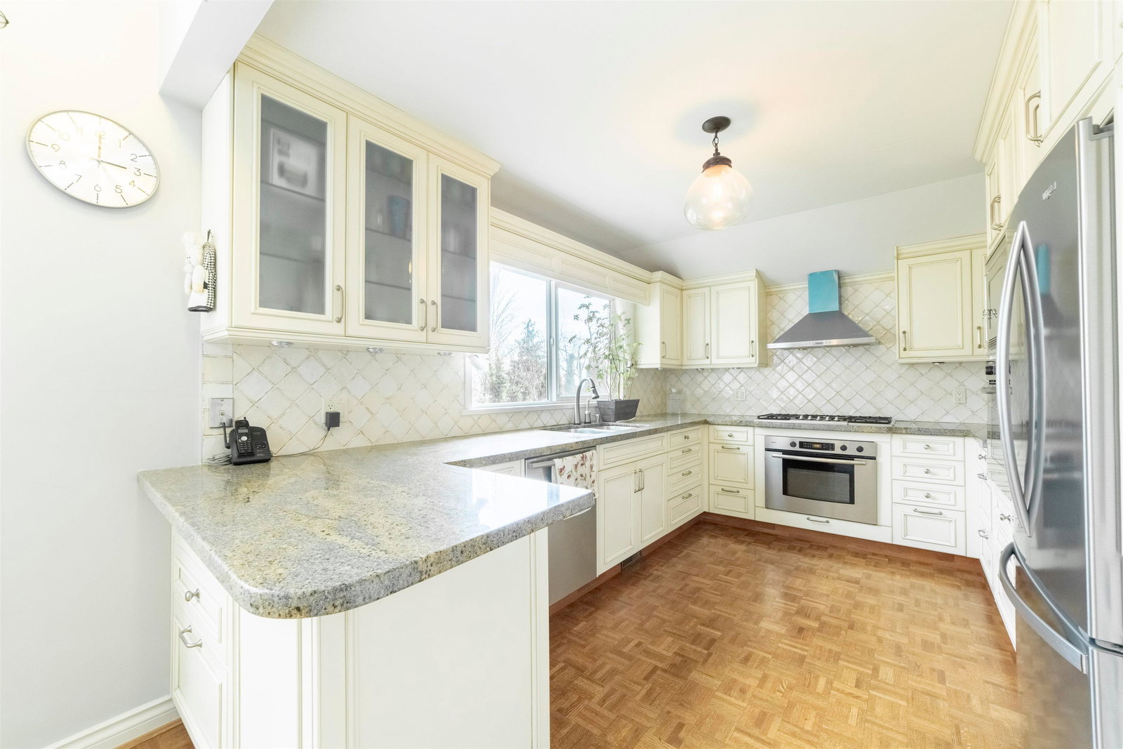 Listing Image 10