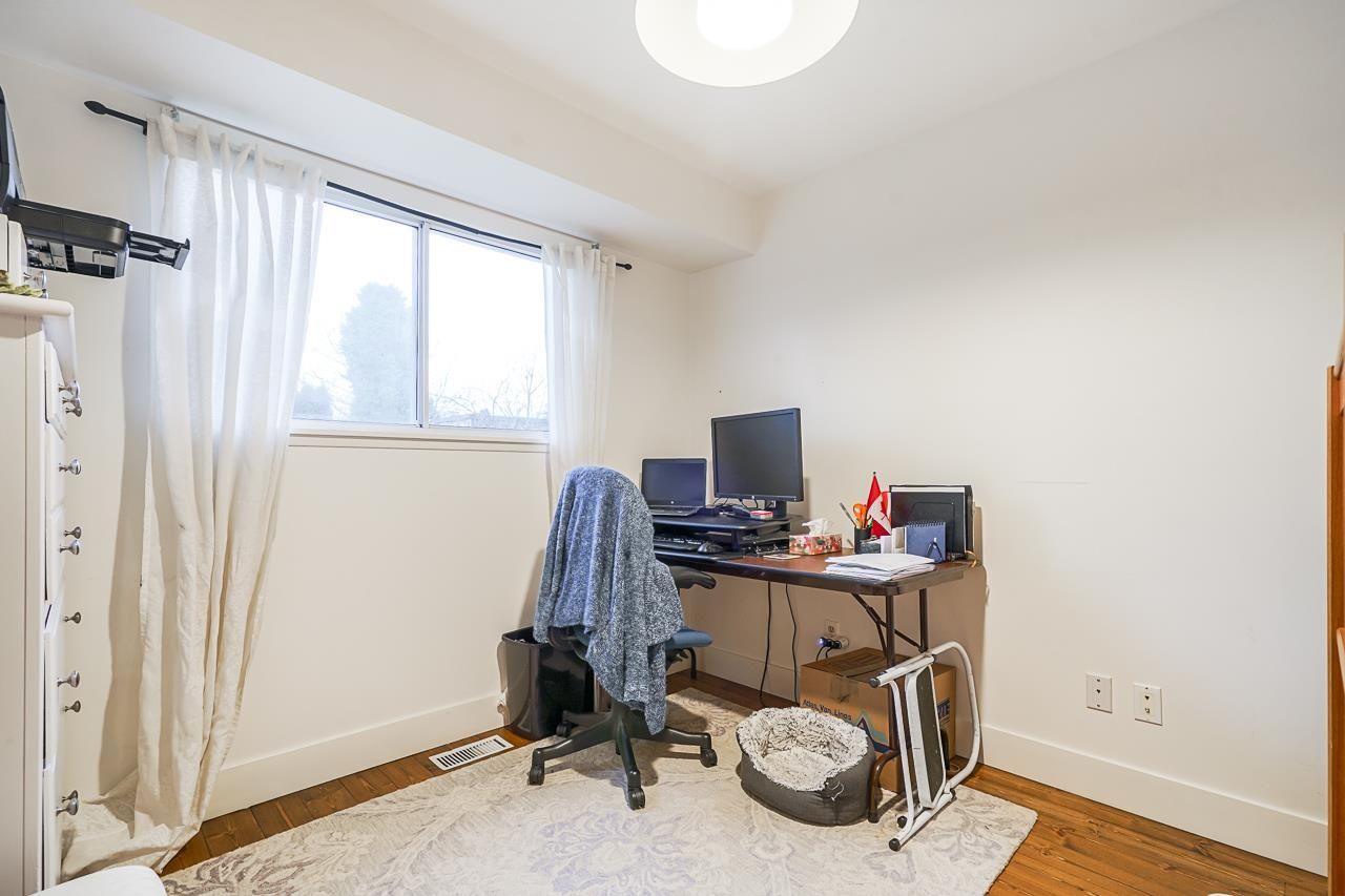 Listing Image 17