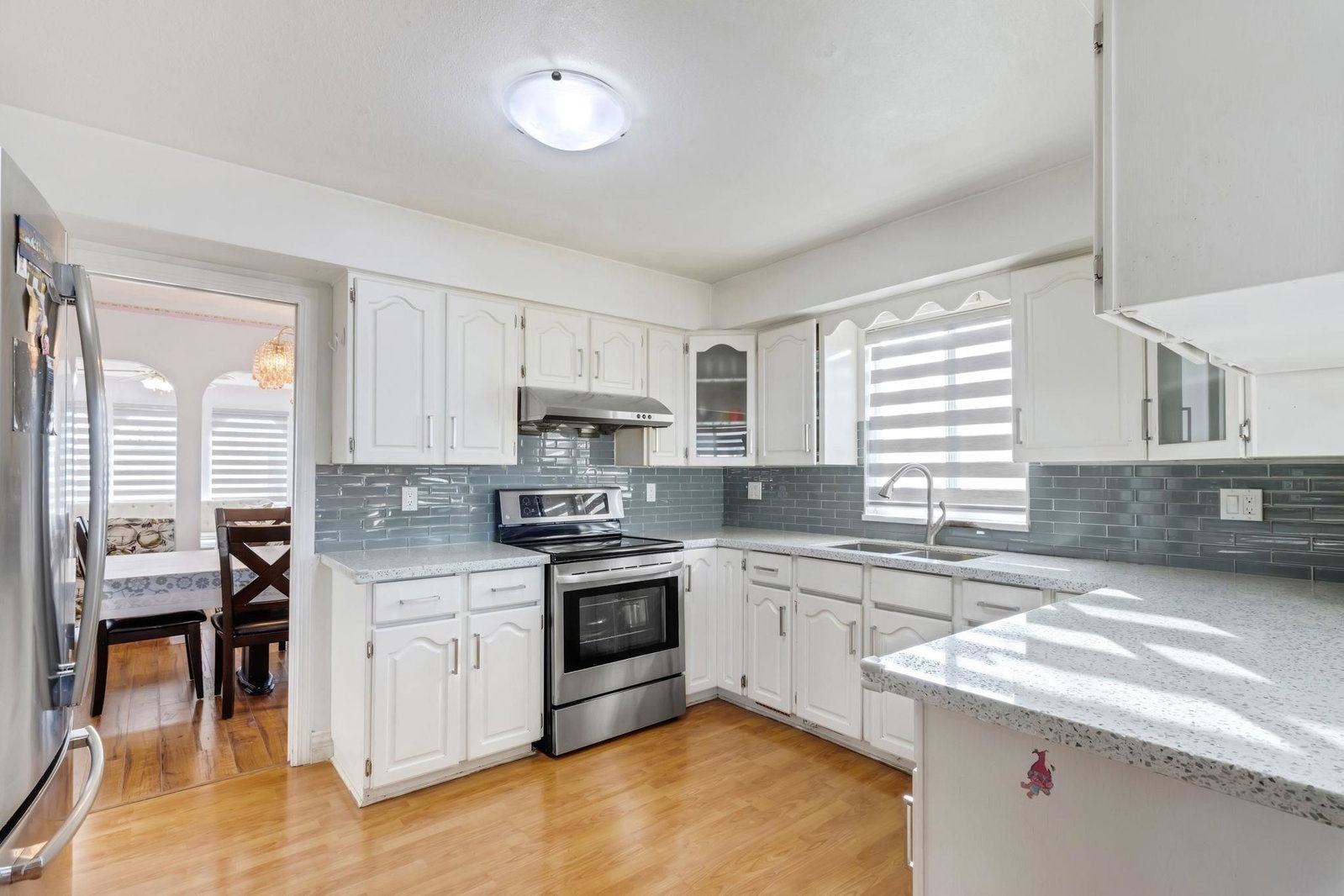 Listing Image 13
