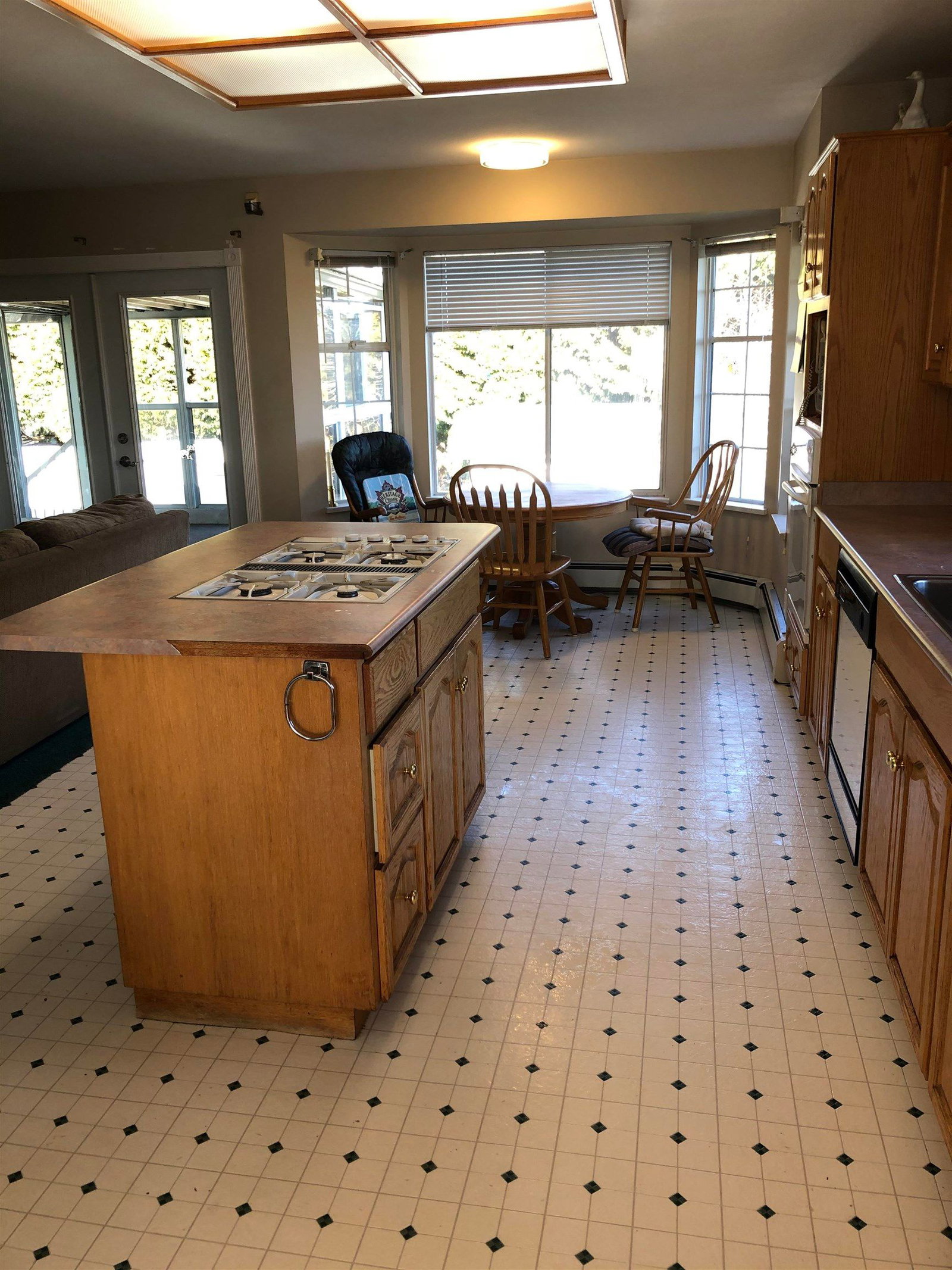 Listing Image 10