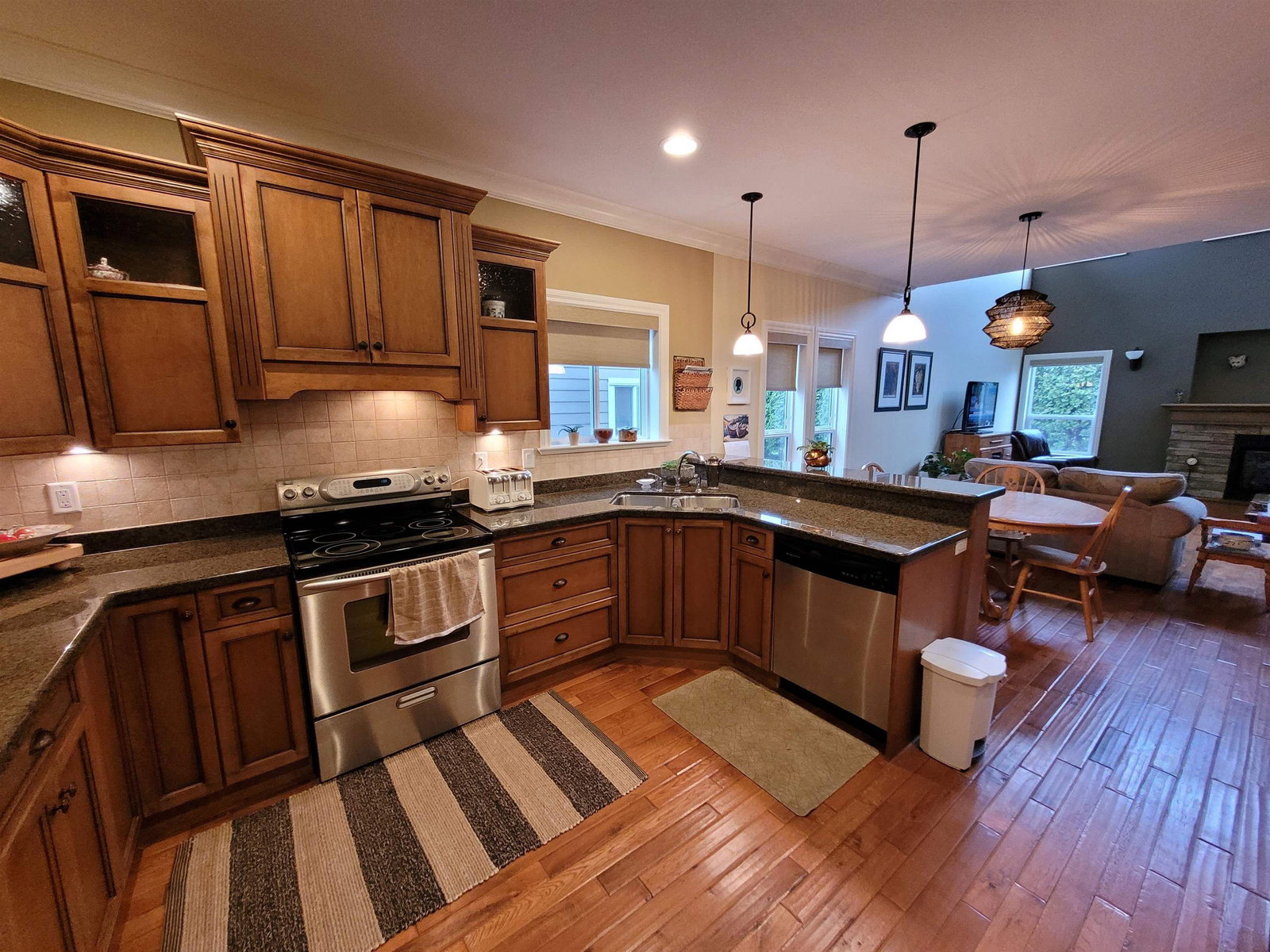 Listing Image 14