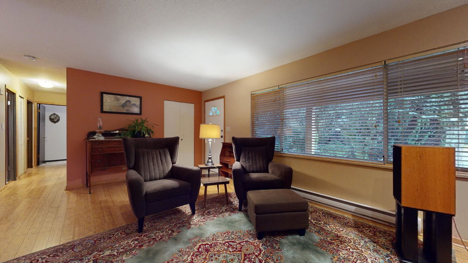 Listing Image 5