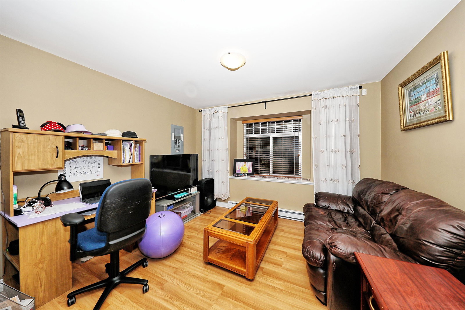 Listing Image 19
