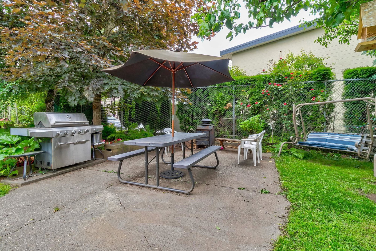 Listing Image 10
