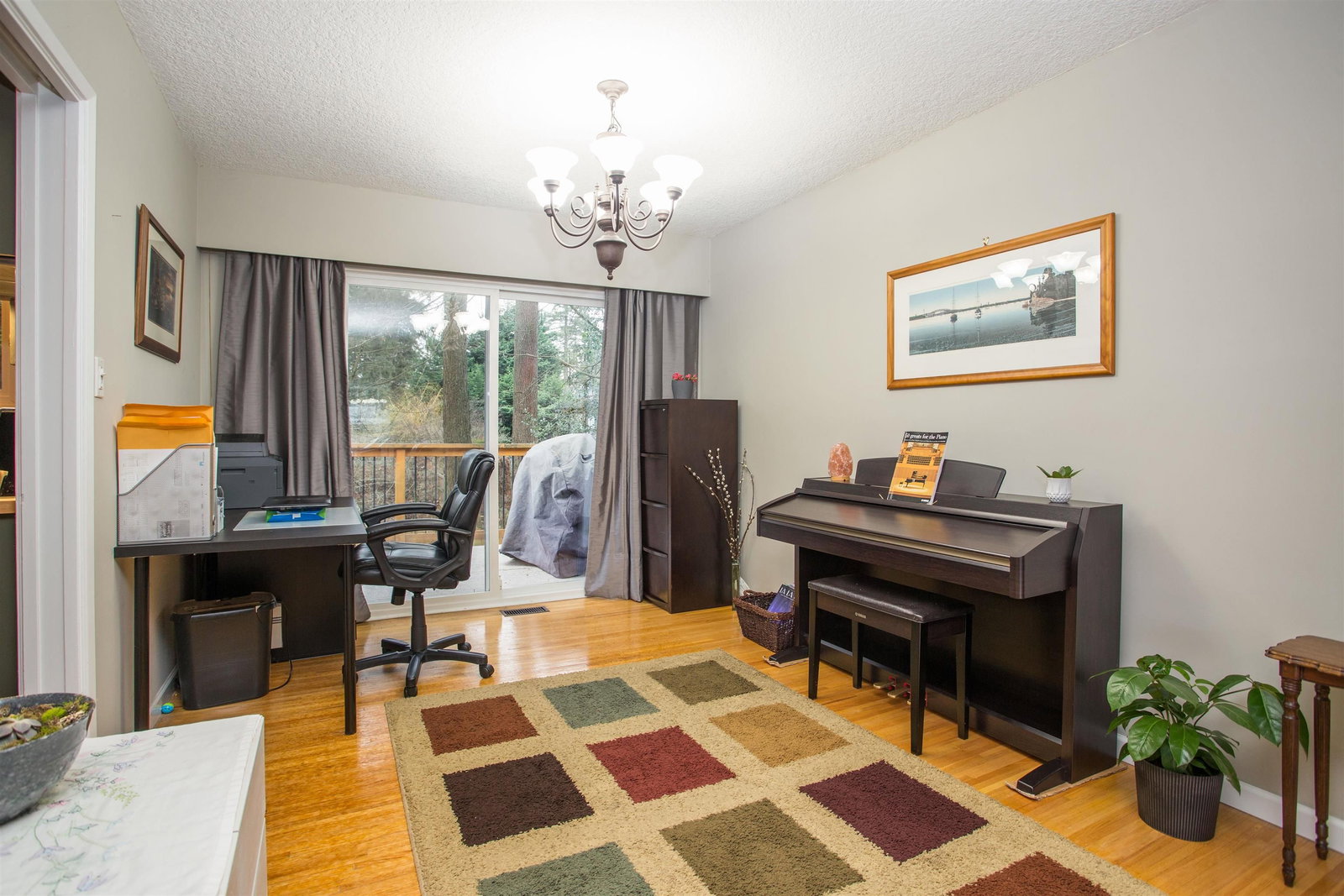 Listing Image 8