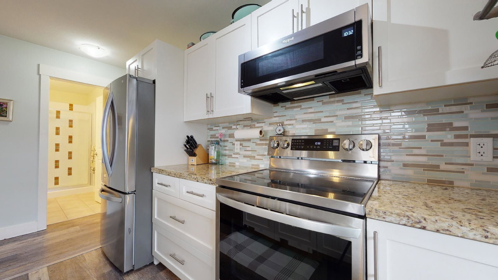 Listing Image 11