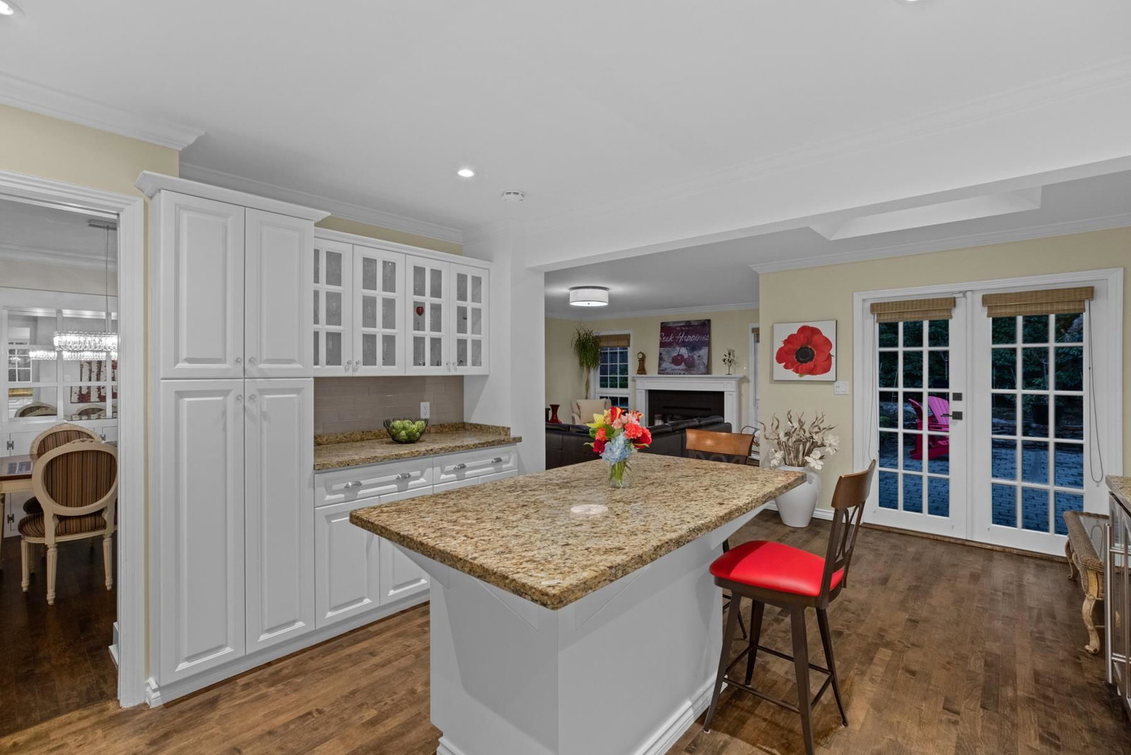 Listing Image 12
