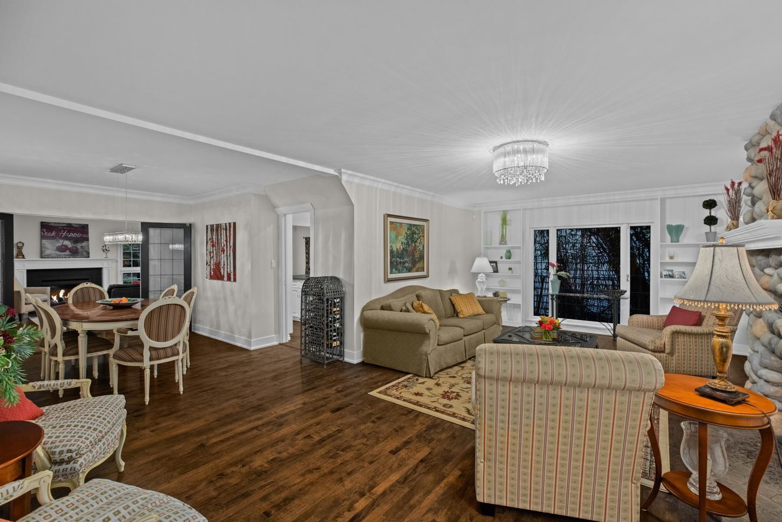 Listing Image 6